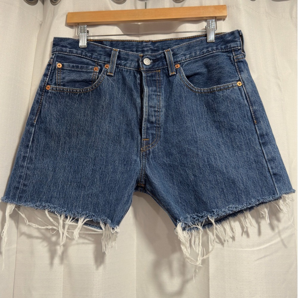 Vintage Levis 501 Original Button Fly Cut Off Denim Shorts Medium Wash W32 L36